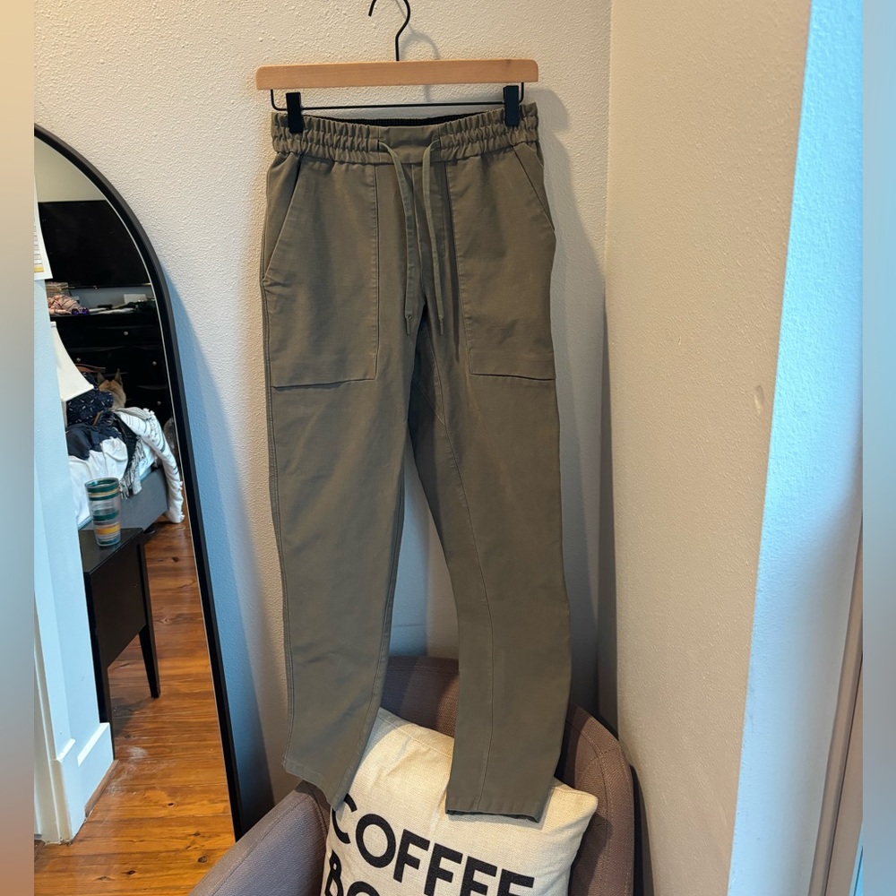 Lululemon Bowline Pant in Grey Sage XS